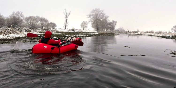How to prepare for winter canoeing or packrafting We answer